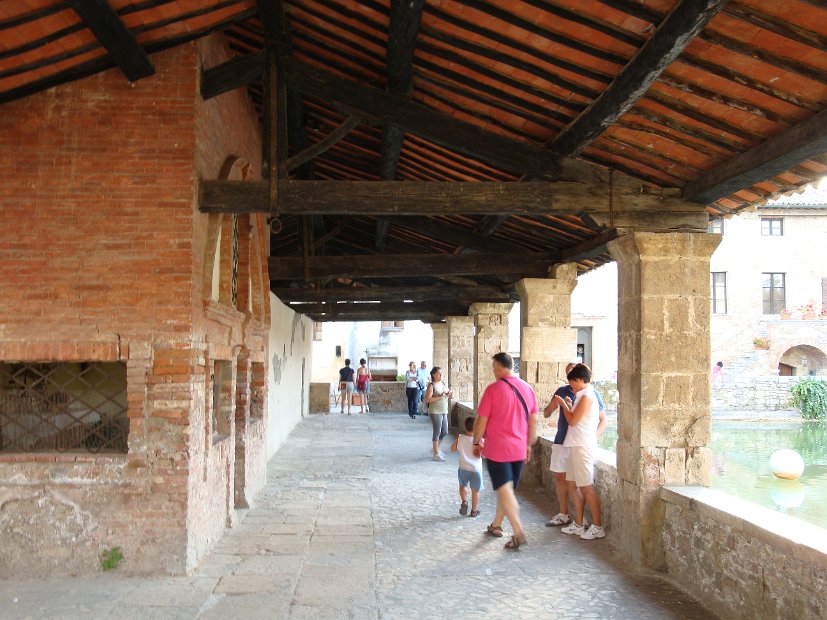 BAGNO VIGNONI 2